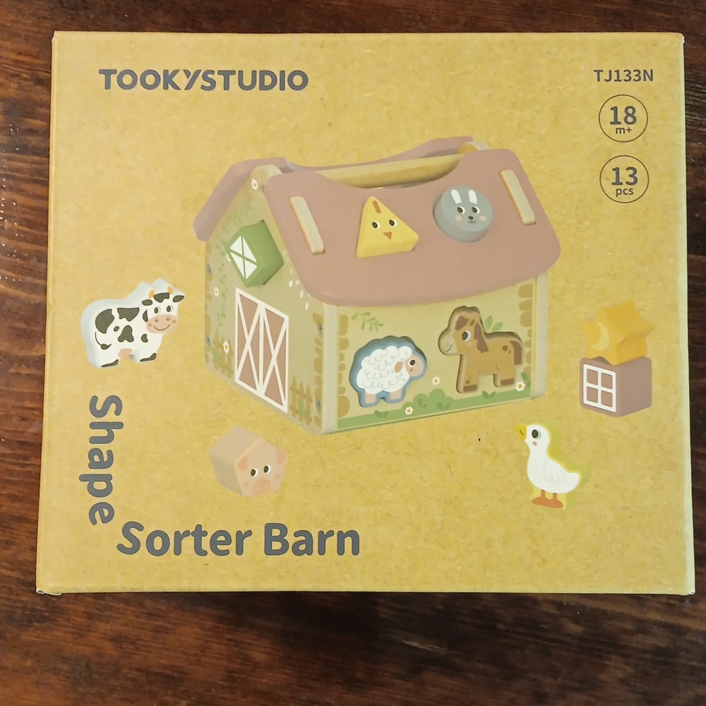 NWT Discovery Moo On The Farm Book & Wooden Barn Shape Sorter Bundle - Picture 4 of 5